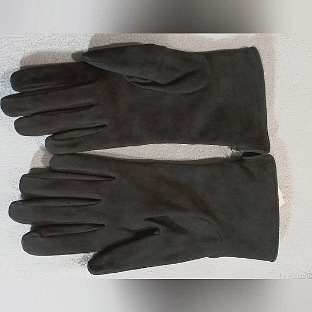 NEIMAN MARCUS | Deep Green Cashmere Gloves